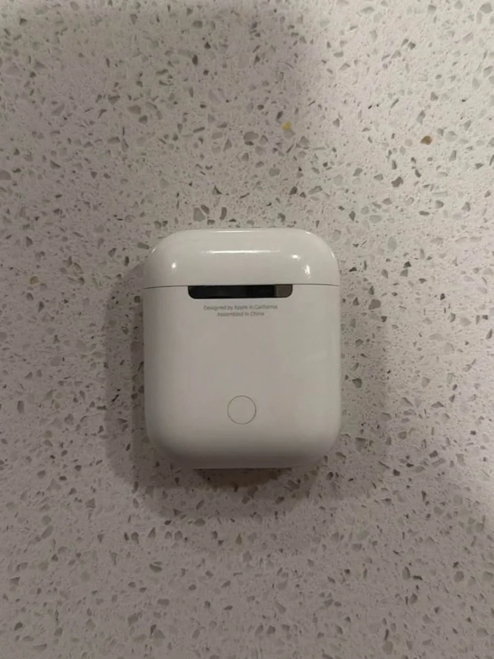 Apple Wireless Earbuds & Charging Case - White